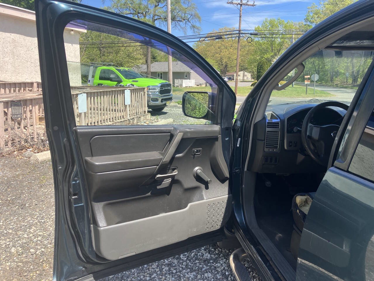 Used 2005 Nissan Titan XE AWD/4WD image 18