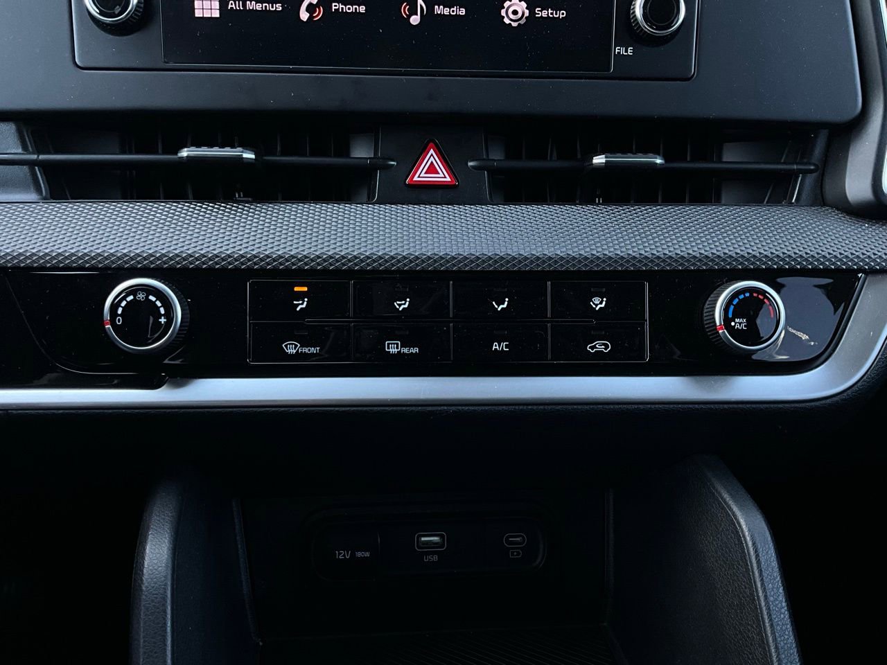 Used 2025 Kia Sportage LX image 25