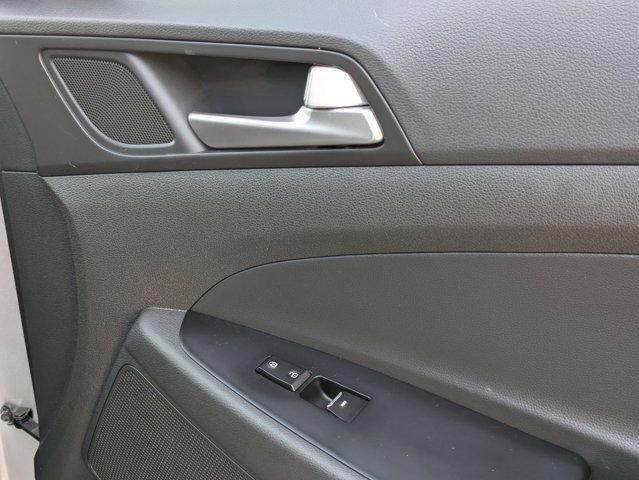 Used 2019 Hyundai Tucson Ultimate w/ Cargo Package image 32