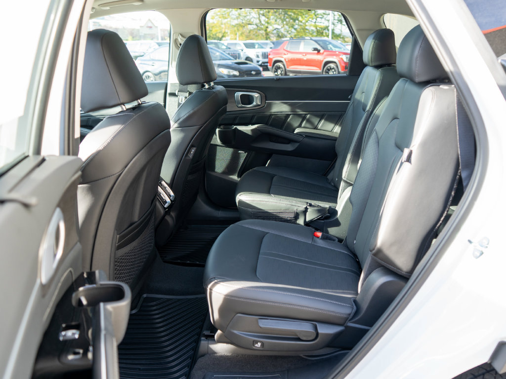 New 2026 Kia Sorento SX AWD/4WD image 14
