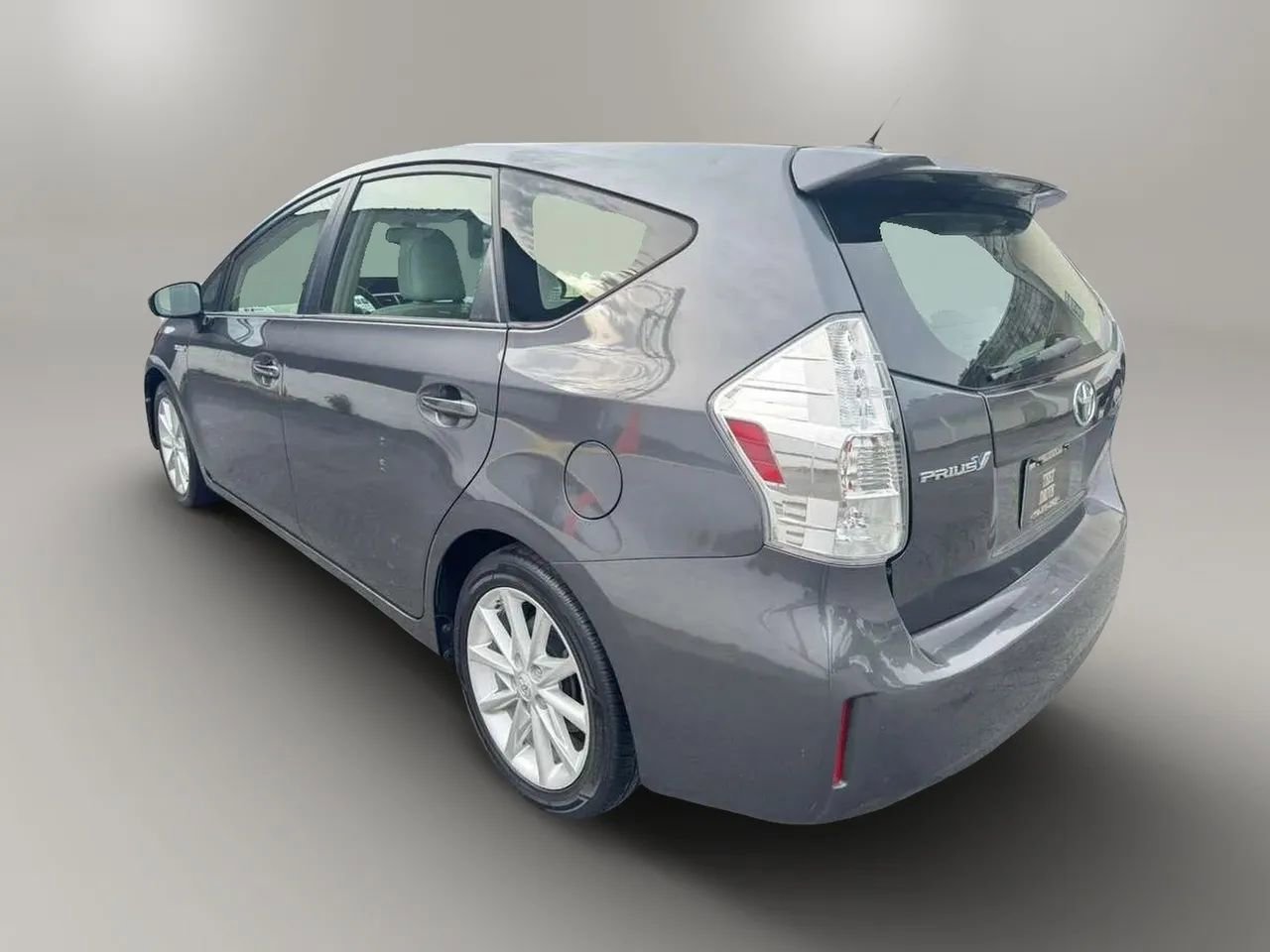 Used 2012 Toyota Prius V Five FWD image 8