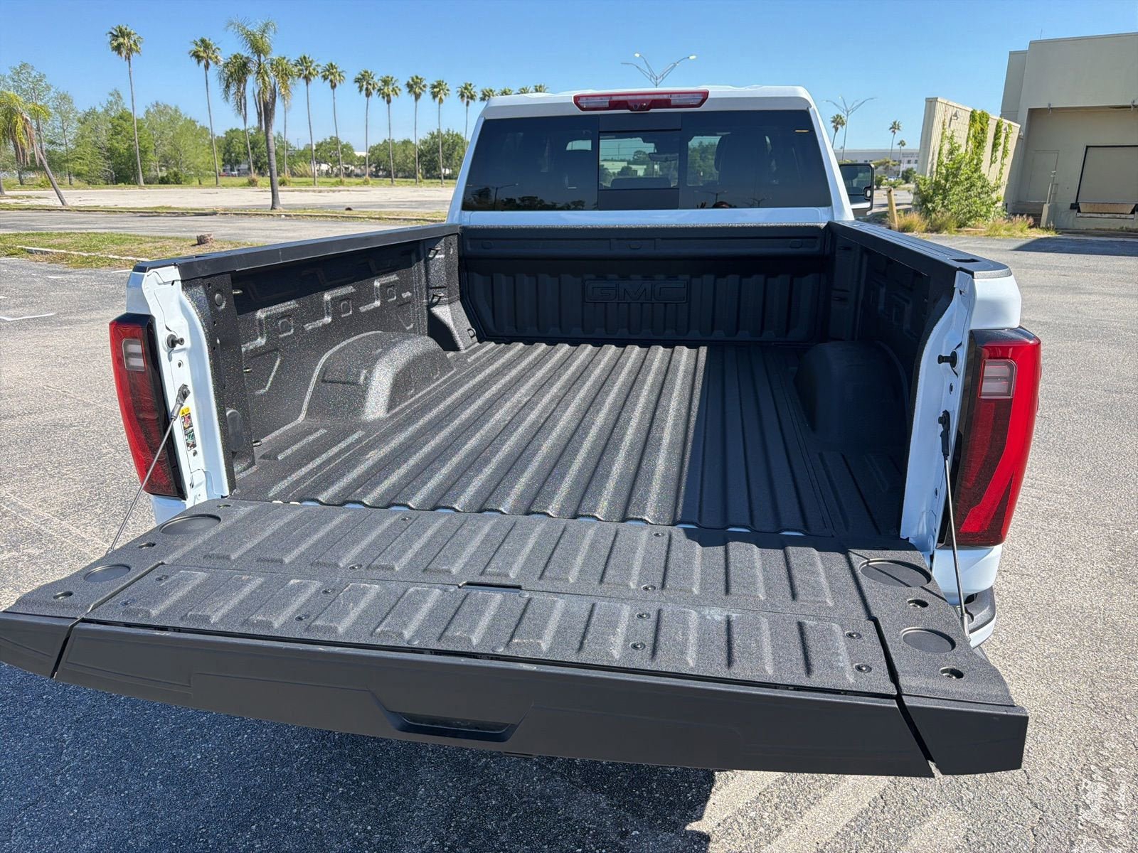 Used 2026 GMC Sierra 2500 Denali Ultimate AWD/4WD image 25