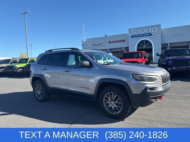 Used 2019 Jeep Cherokee Trailhawk w/ Cold Weather Group image 1