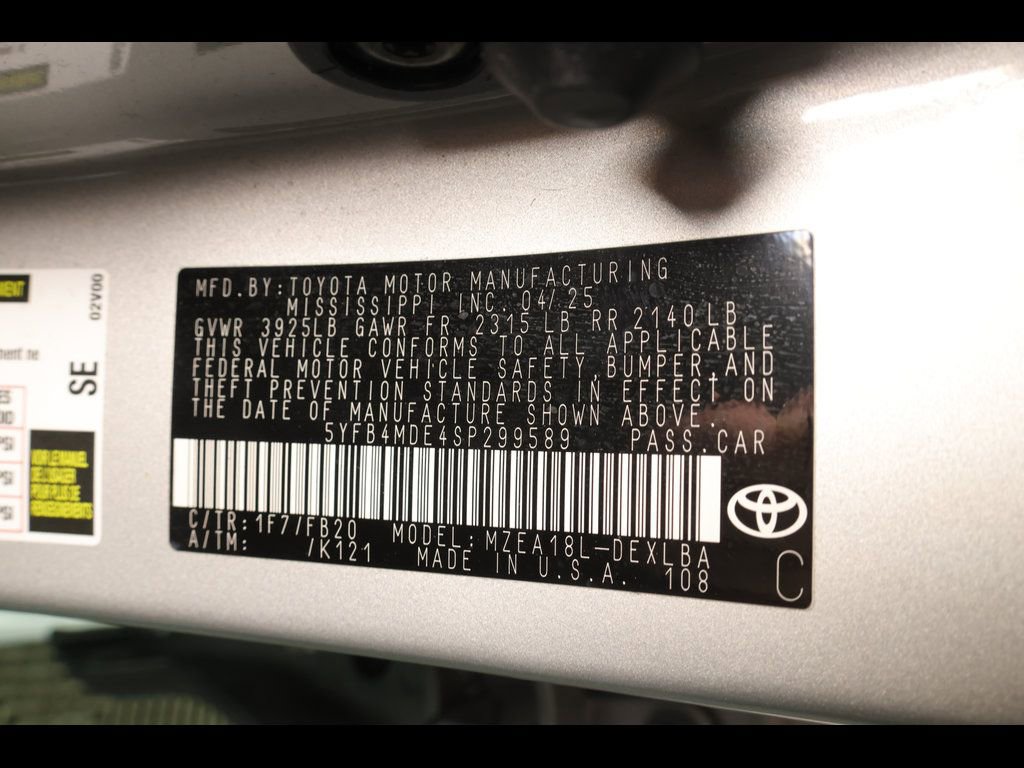 Used 2025 Toyota Corolla LE image 28