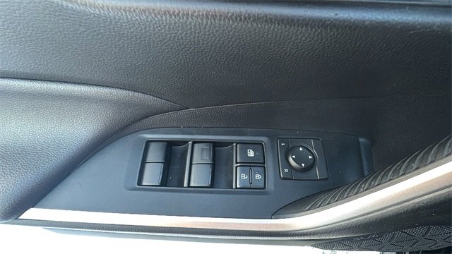 Used 2021 Toyota RAV4 LE image 12