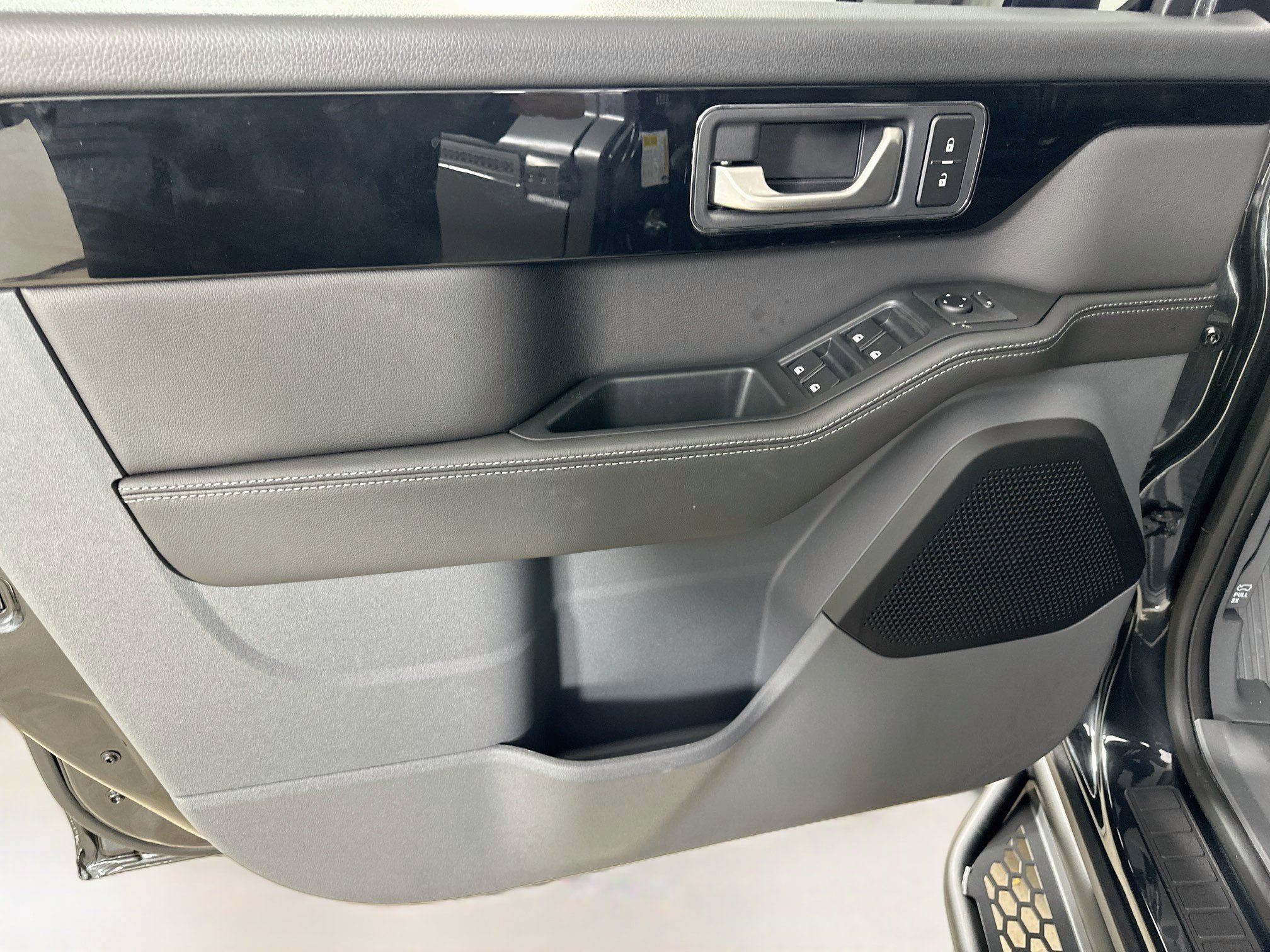New 2026 INEOS Grenadier Station Wagon AWD/4WD image 17