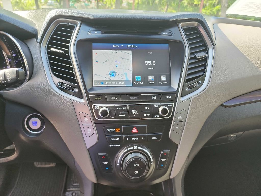 Used 2017 Hyundai Santa Fe Sport w/ Cargo Package FWD image 19