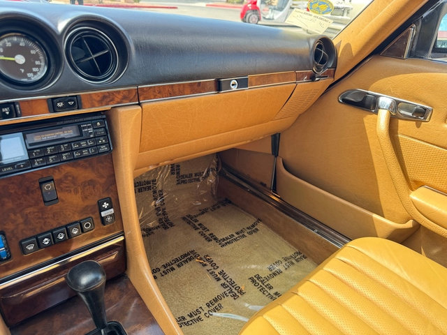 Used 1987 Mercedes-Benz 560 SL image 10