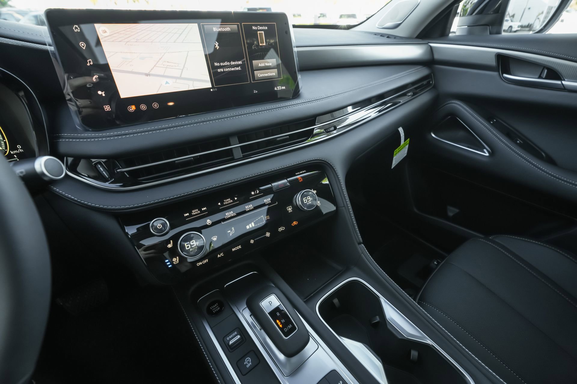 New 2026 INFINITI QX60 Luxe w/ Cargo Package image 9