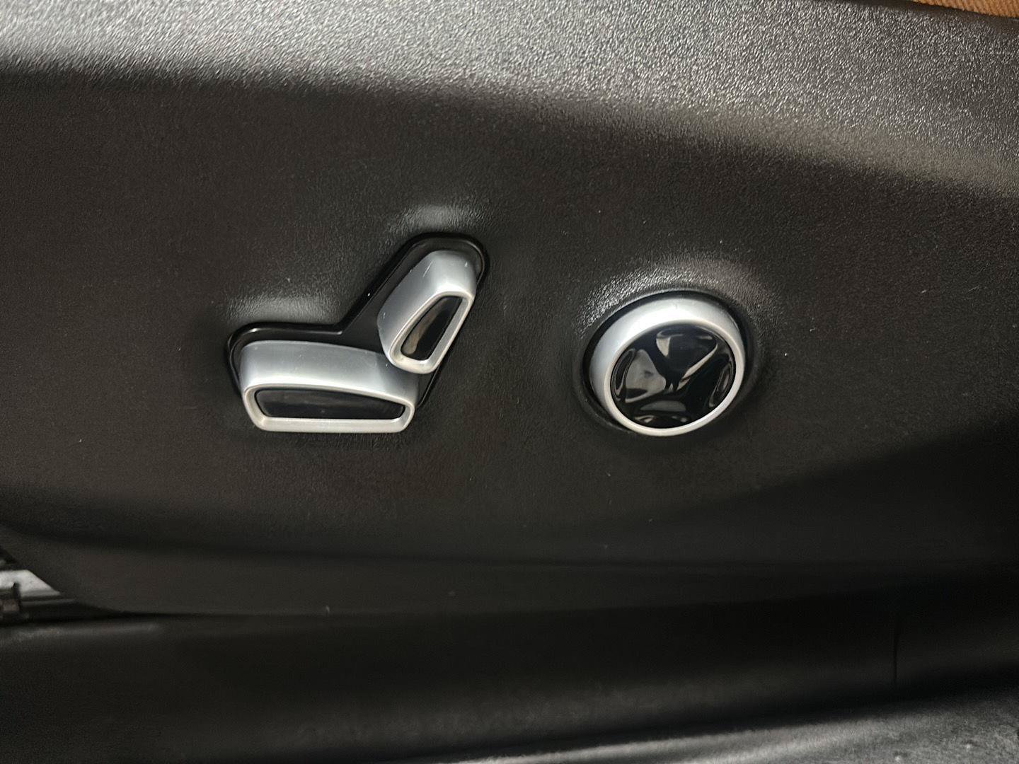 Used 2021 Chrysler Pacifica Pinnacle AWD/4WD image 16