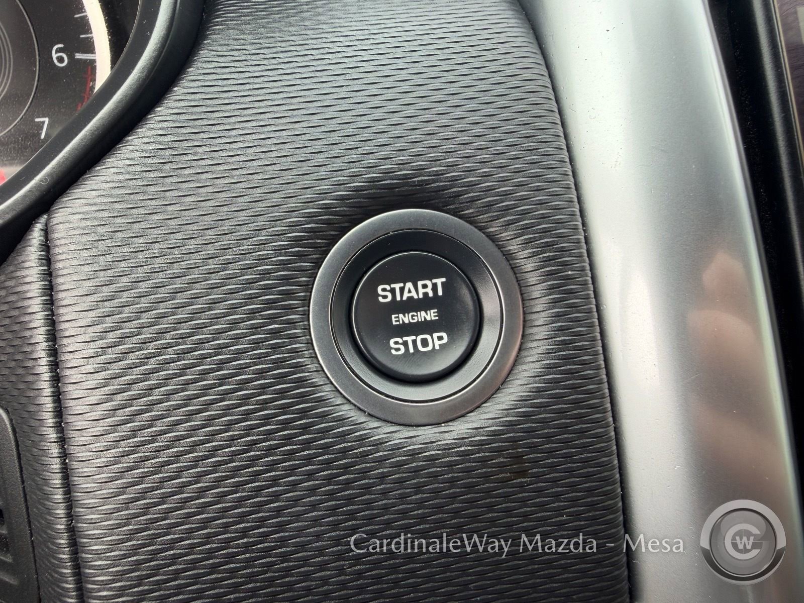 Used 2023 Land Rover Discovery Metropolitan Edition image 29