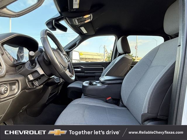 Used 2024 RAM 3500 Big Horn image 30