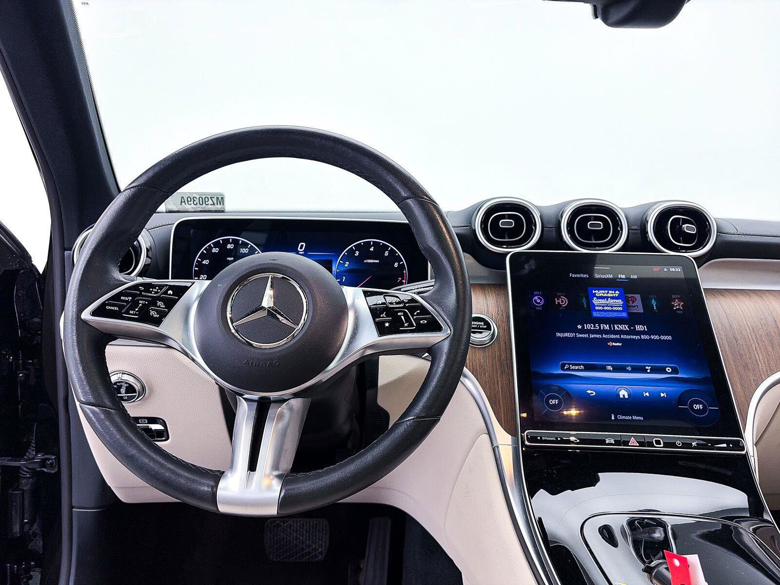Used 2024 Mercedes-Benz GLC 300 4MATIC image 5
