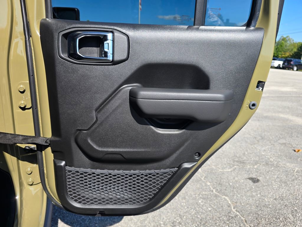 New 2025 Jeep Gladiator Sport AWD/4WD image 40