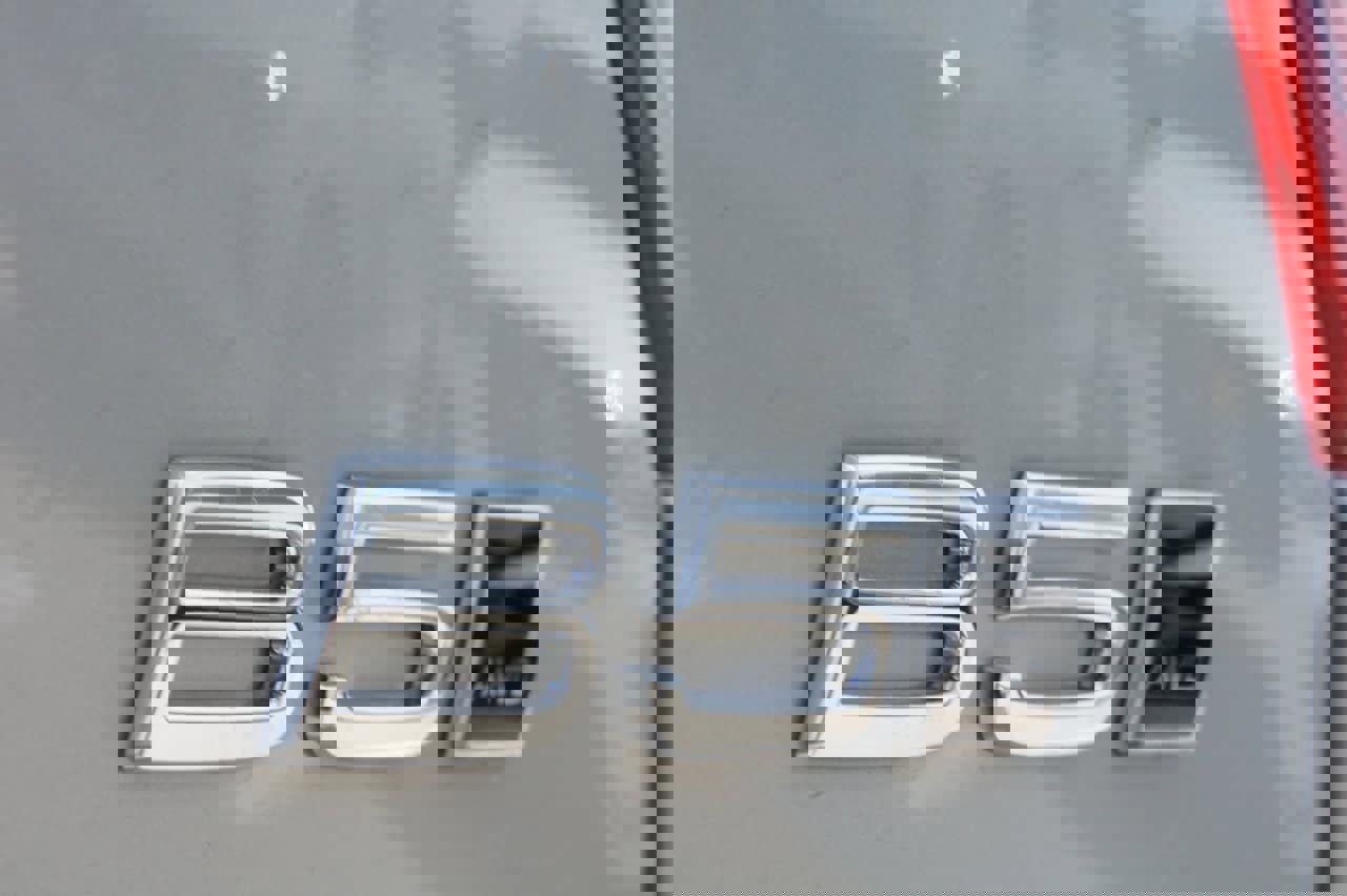 New 2026 Volvo XC40 B5 Ultra w/ Protection Package Premier image 9