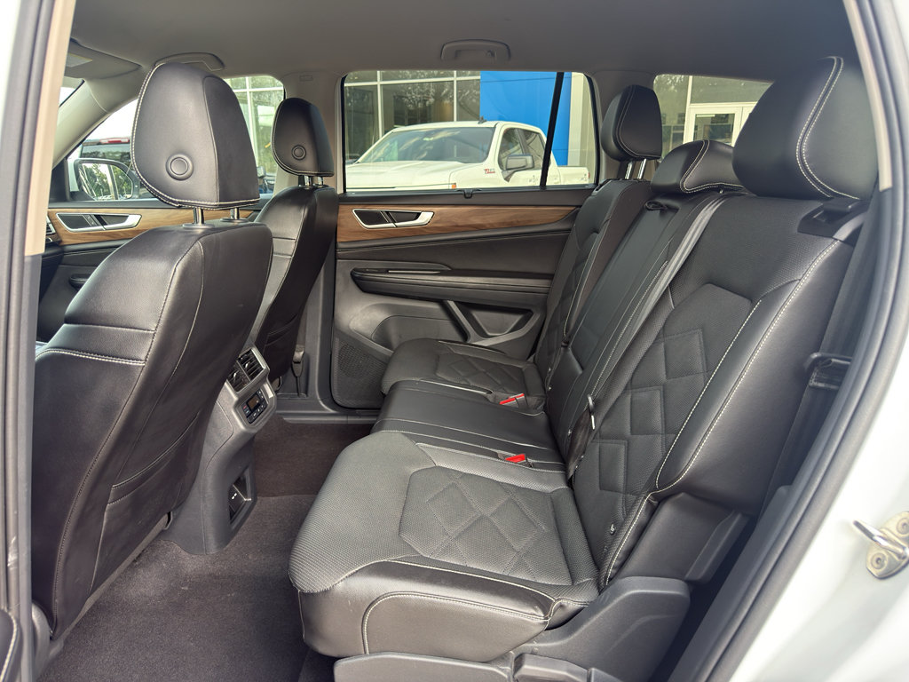 Used 2024 Volkswagen Atlas SE AWD/4WD image 7