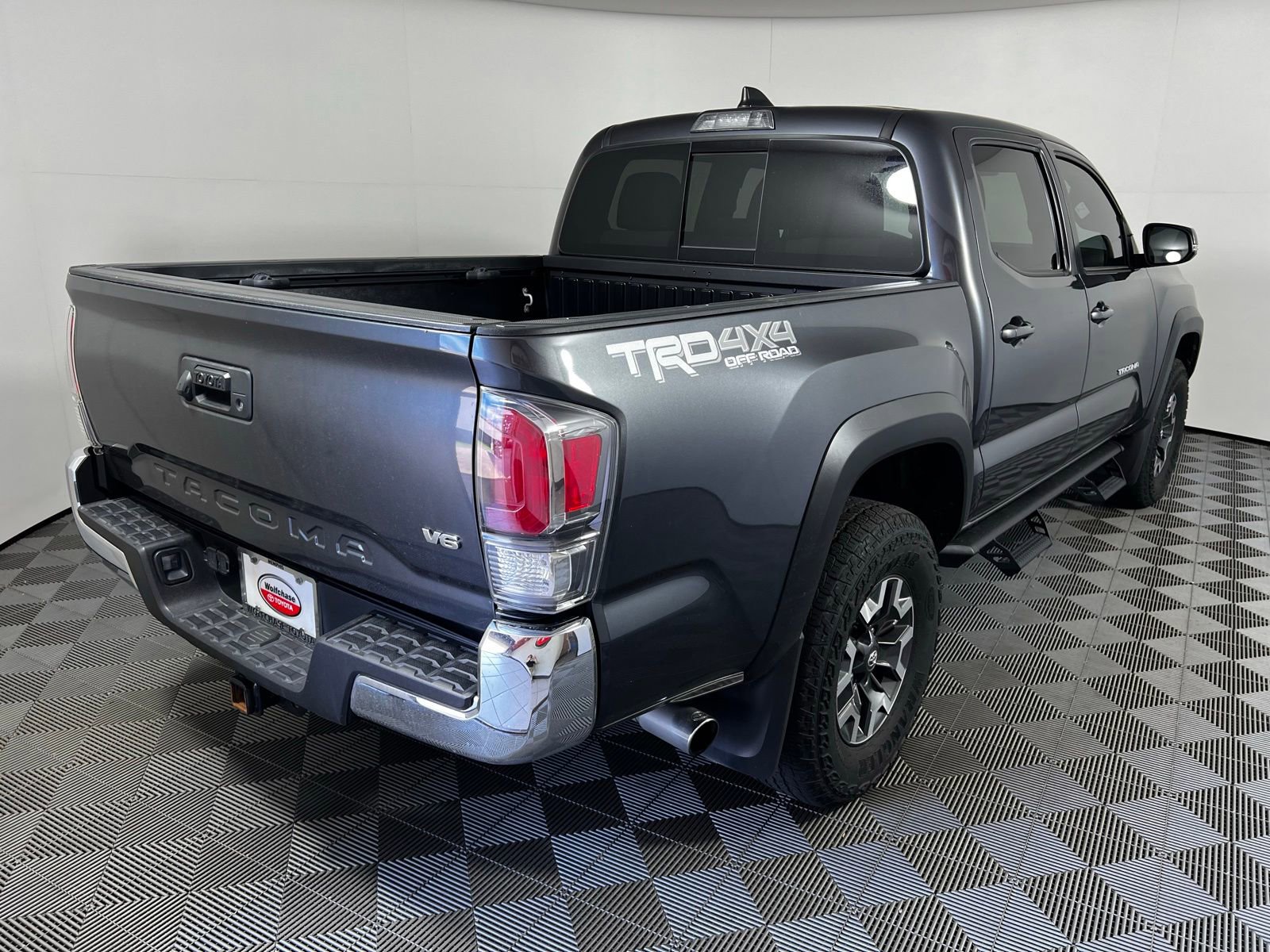 Used 2022 Toyota Tacoma TRD Off-Road AWD/4WD image 5