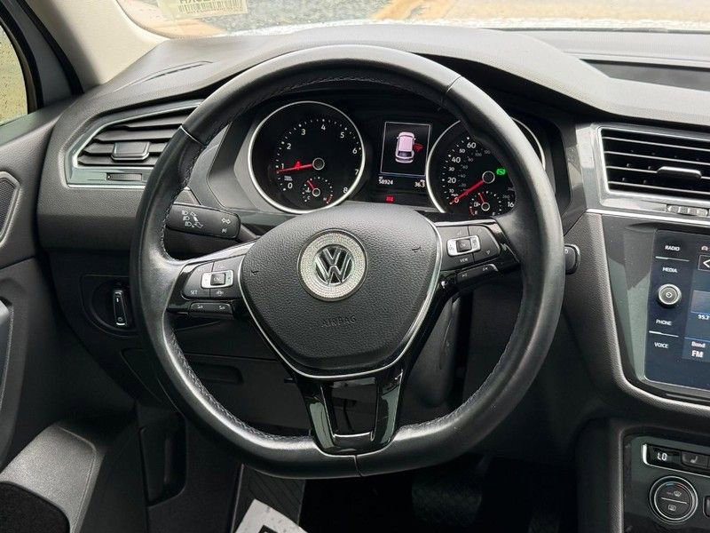 Used 2019 Volkswagen Tiguan SE w/ Panoramic Sunroof Package AWD/4WD image 14