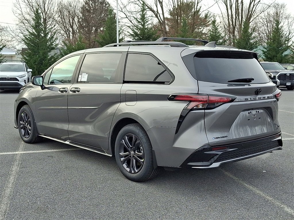 New 2026 Toyota Sienna XSE image 7