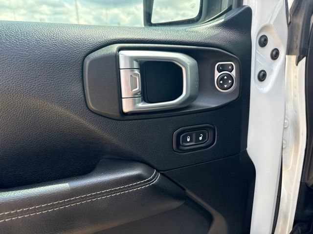 Used 2018 Jeep Wrangler Unlimited Sahara w/ LED Lighting Group AWD/4WD image 18