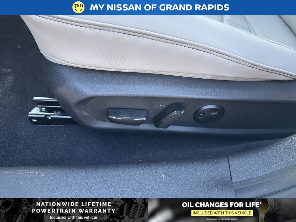 New 2026 Nissan Sentra SL w/ Floor Mat Package image 9