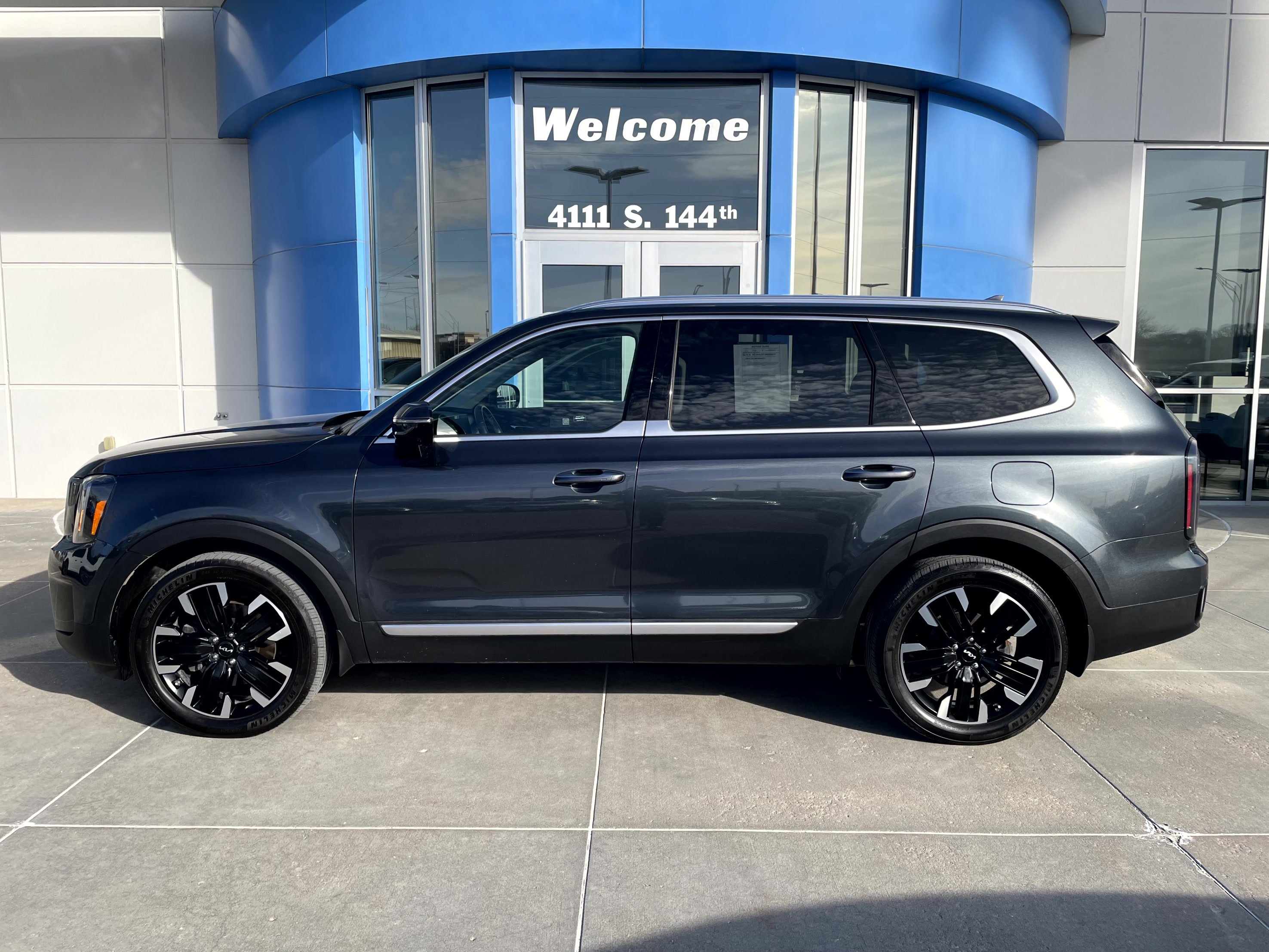 Used 2024 Kia Telluride SX AWD/4WD image 1