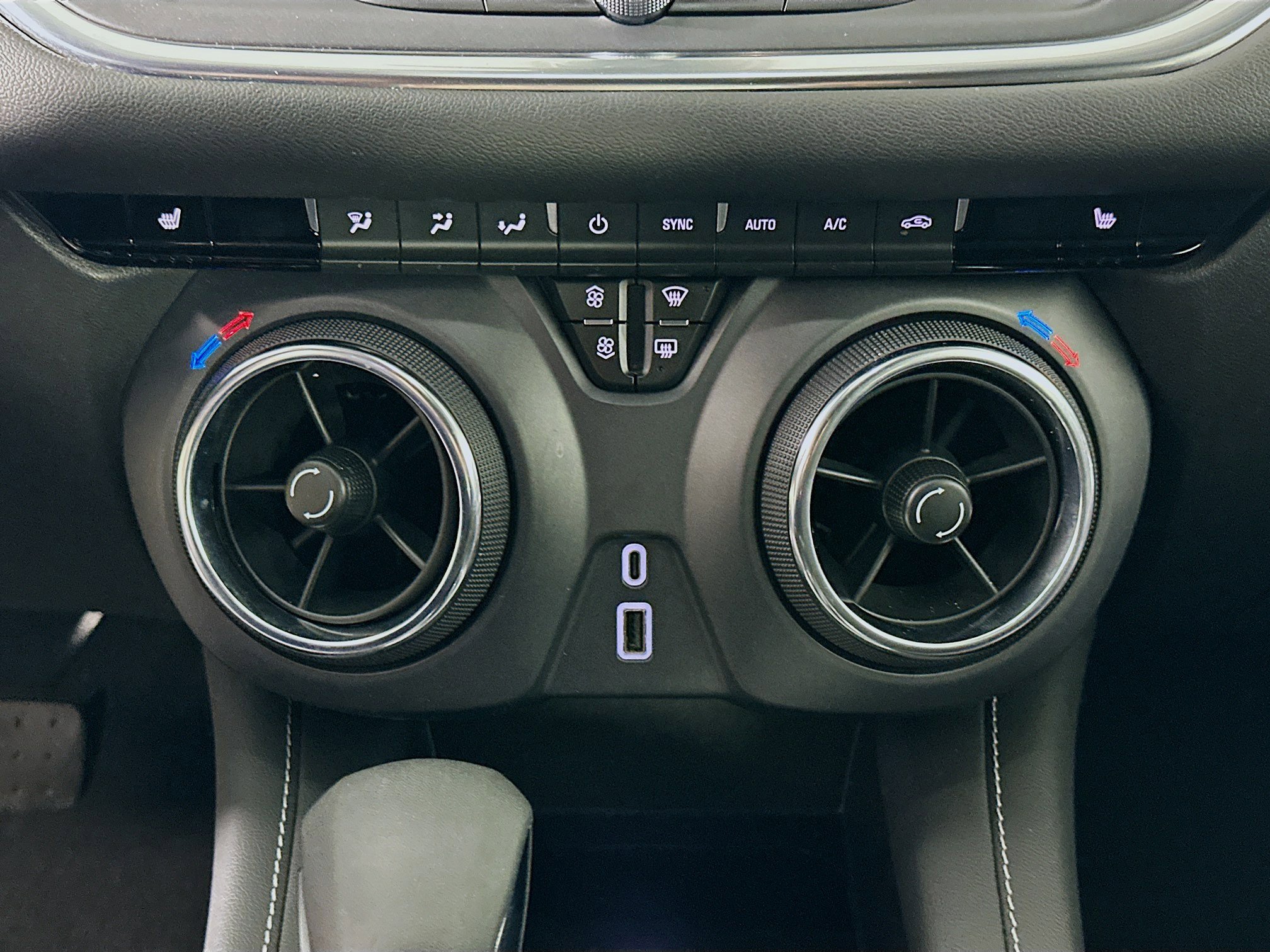 Used 2025 Chevrolet Blazer LT image 23