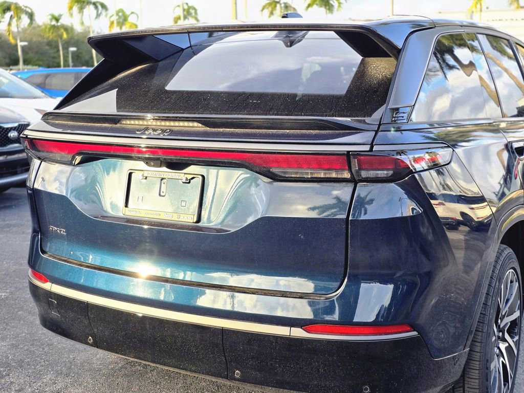 Used 2025 Jeep Wagoneer S Limited image 5