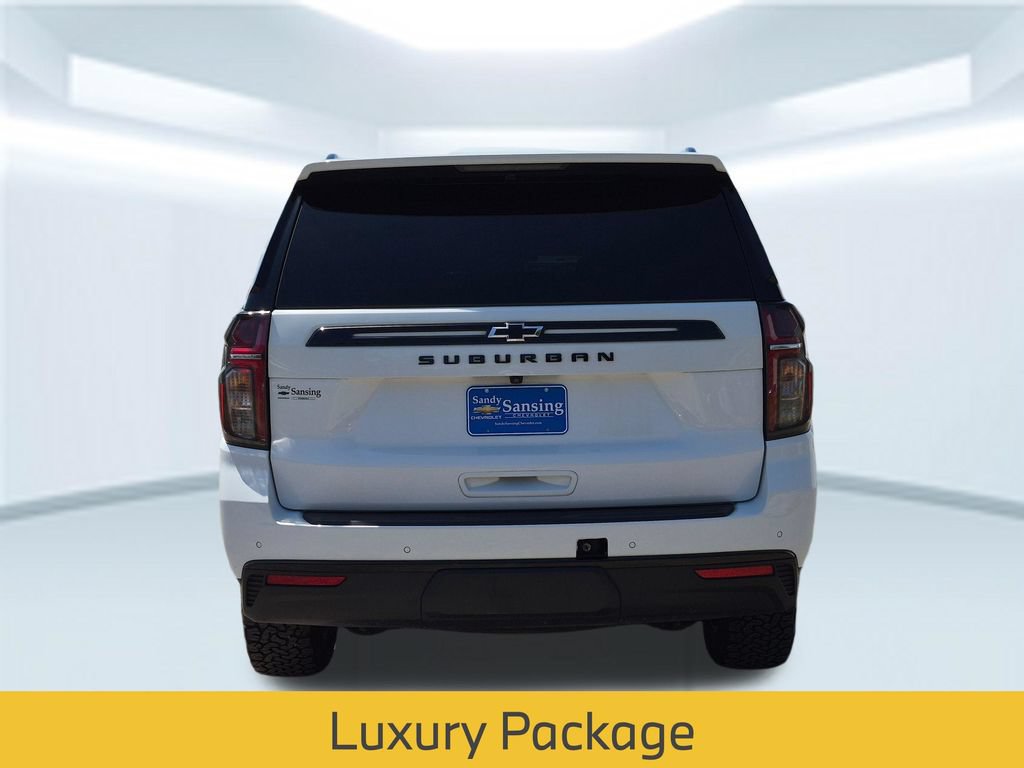 Used 2023 Chevrolet Suburban Z71 w/ Luxury Package AWD/4WD image 5