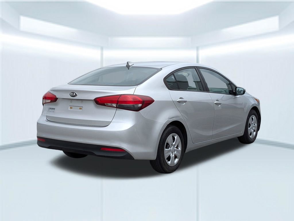 Used 2017 Kia Forte LX FWD image 6