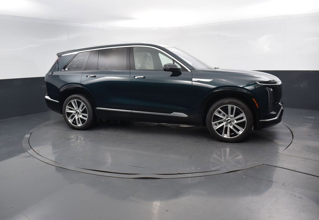 New 2026 Cadillac Vistiq Luxury w/ LPO, Floor Liner Package image 7