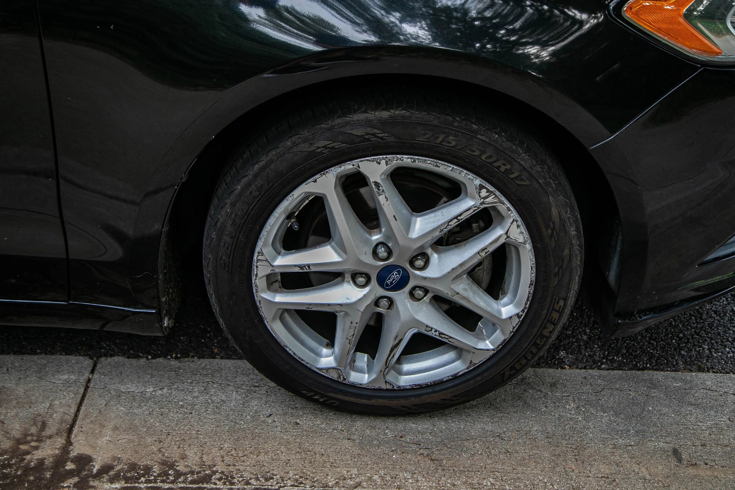 Used 2014 Ford Fusion SE image 14