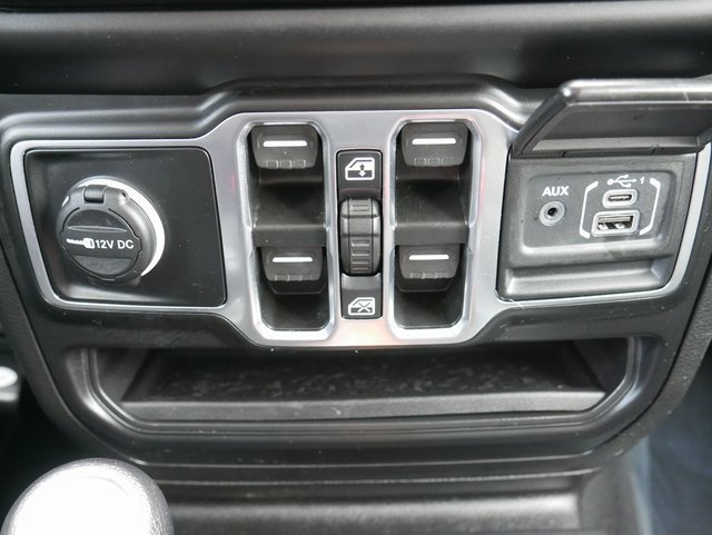 Used 2022 Jeep Gladiator Sport image 19