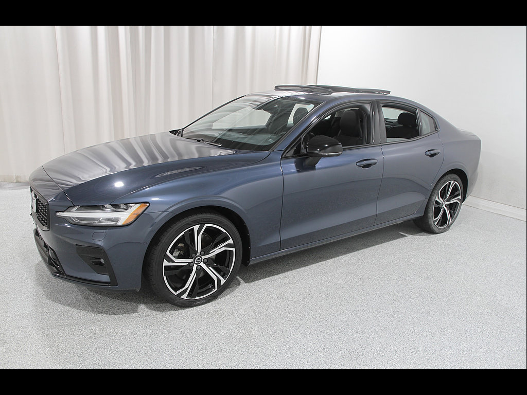 Used 2024 Volvo S60 B5 Plus FWD image 3