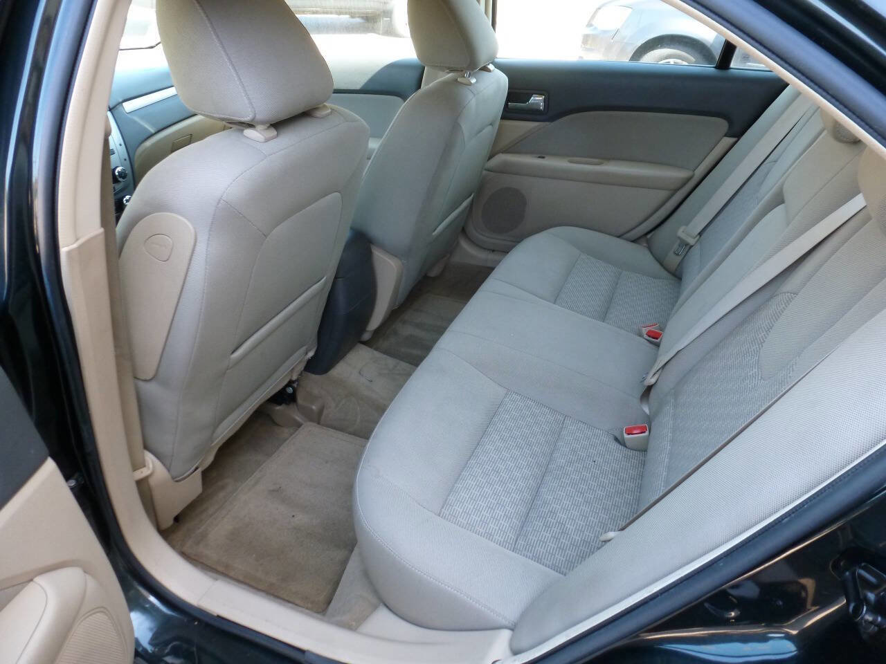 Used 2010 Ford Fusion SE FWD image 10