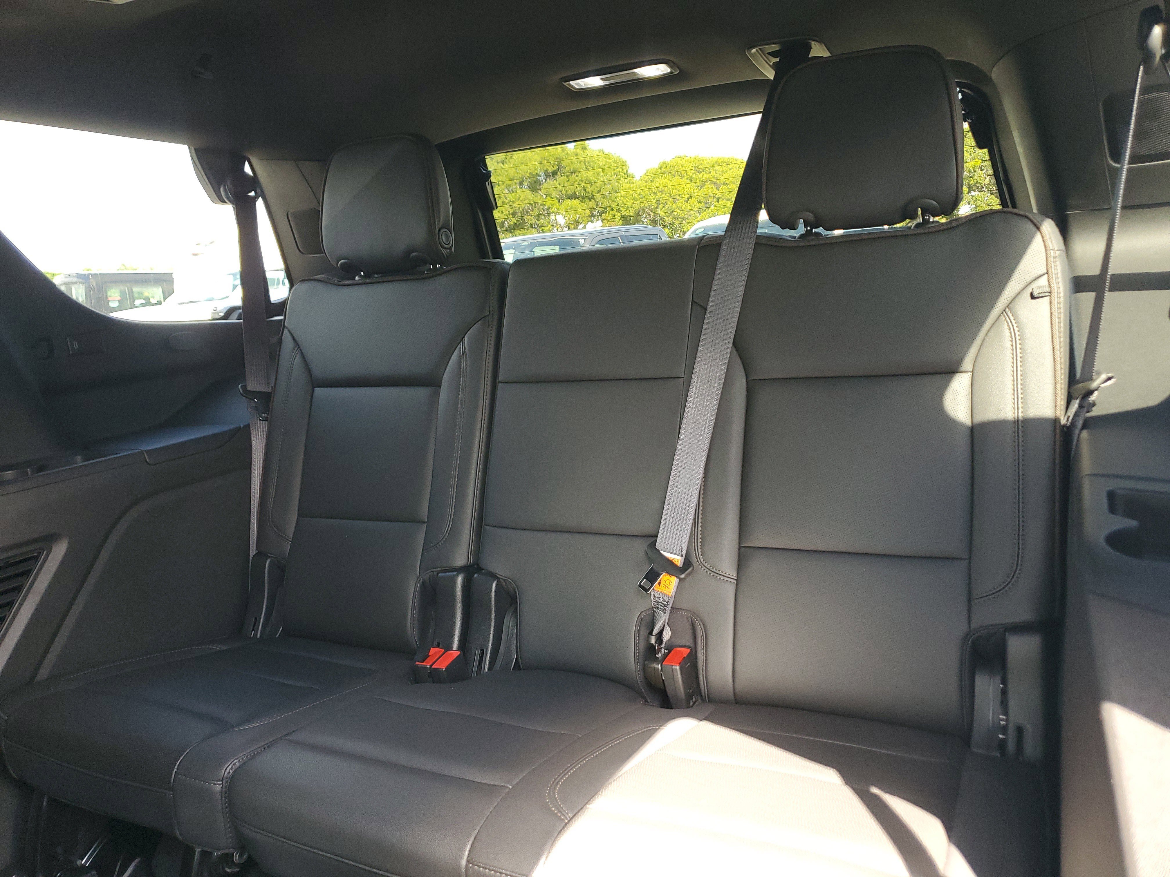 Used 2024 Chevrolet Tahoe High Country image 17