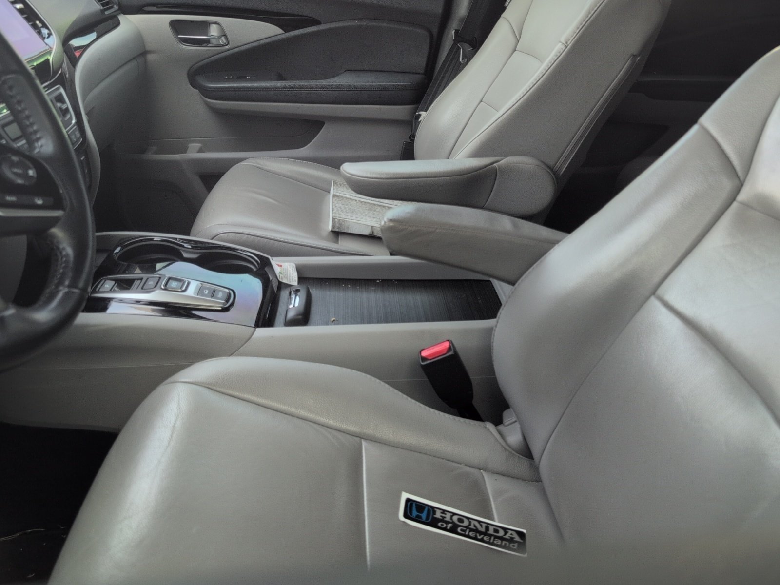 Certified 2020 Honda Pilot Touring image 4