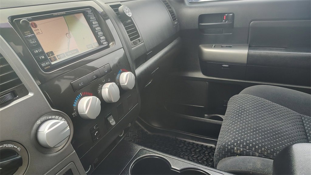 Used 2011 Toyota Tundra 4x4 CrewMax image 26