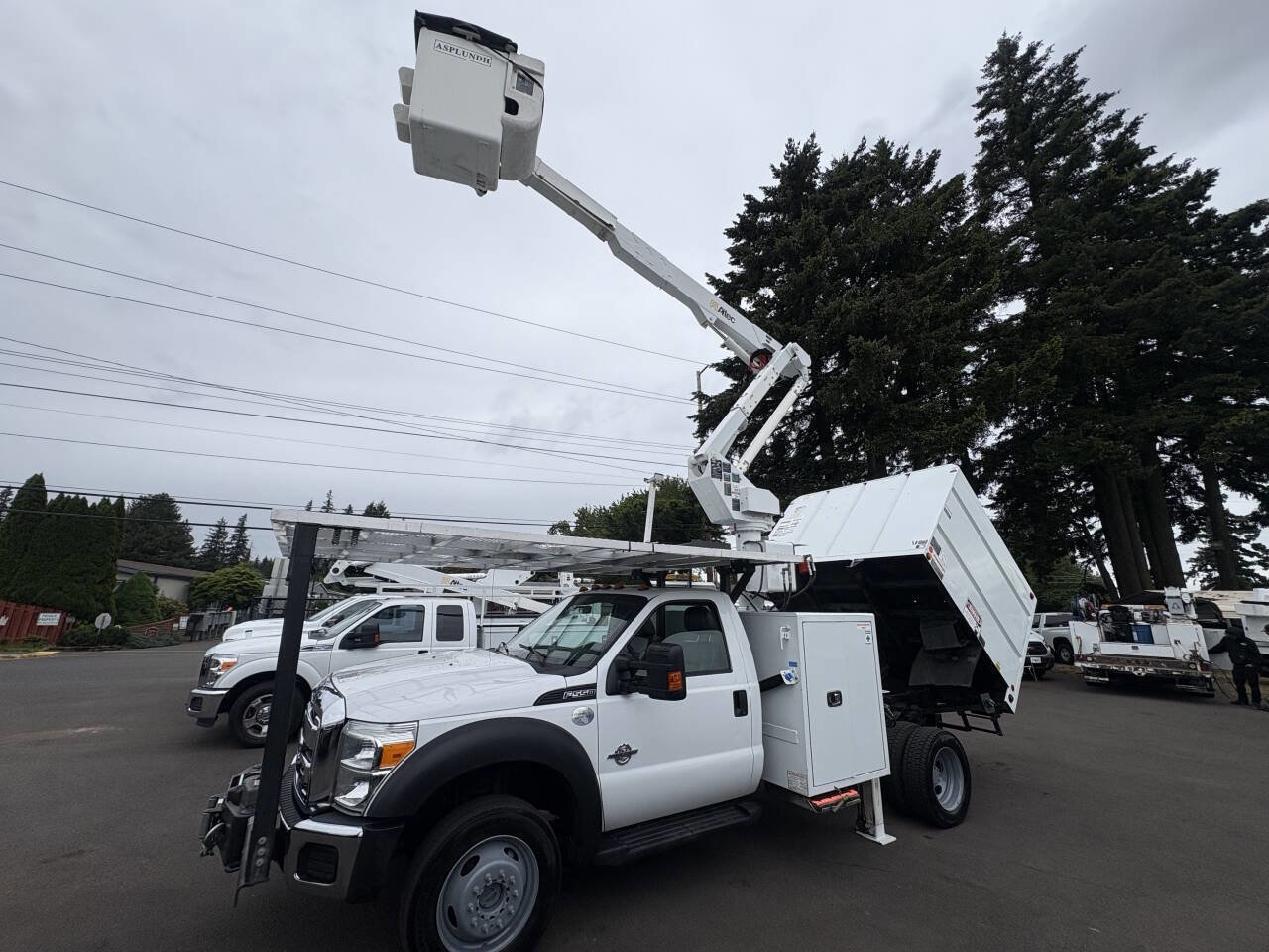 Used 2016 Ford F550 4x4 Regular Cab Super Duty image 21