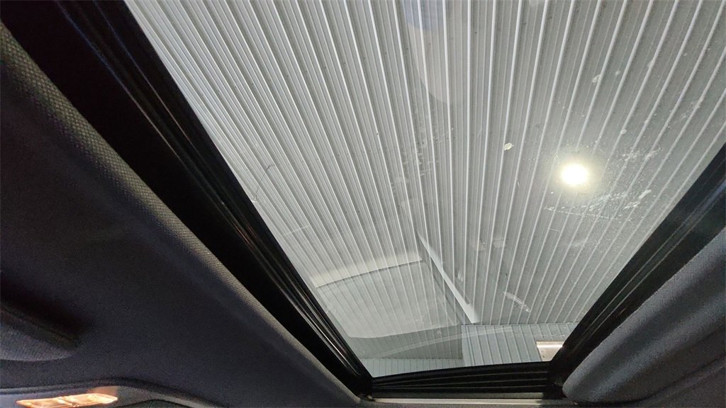 Used 2023 Toyota Sienna Platinum image 22