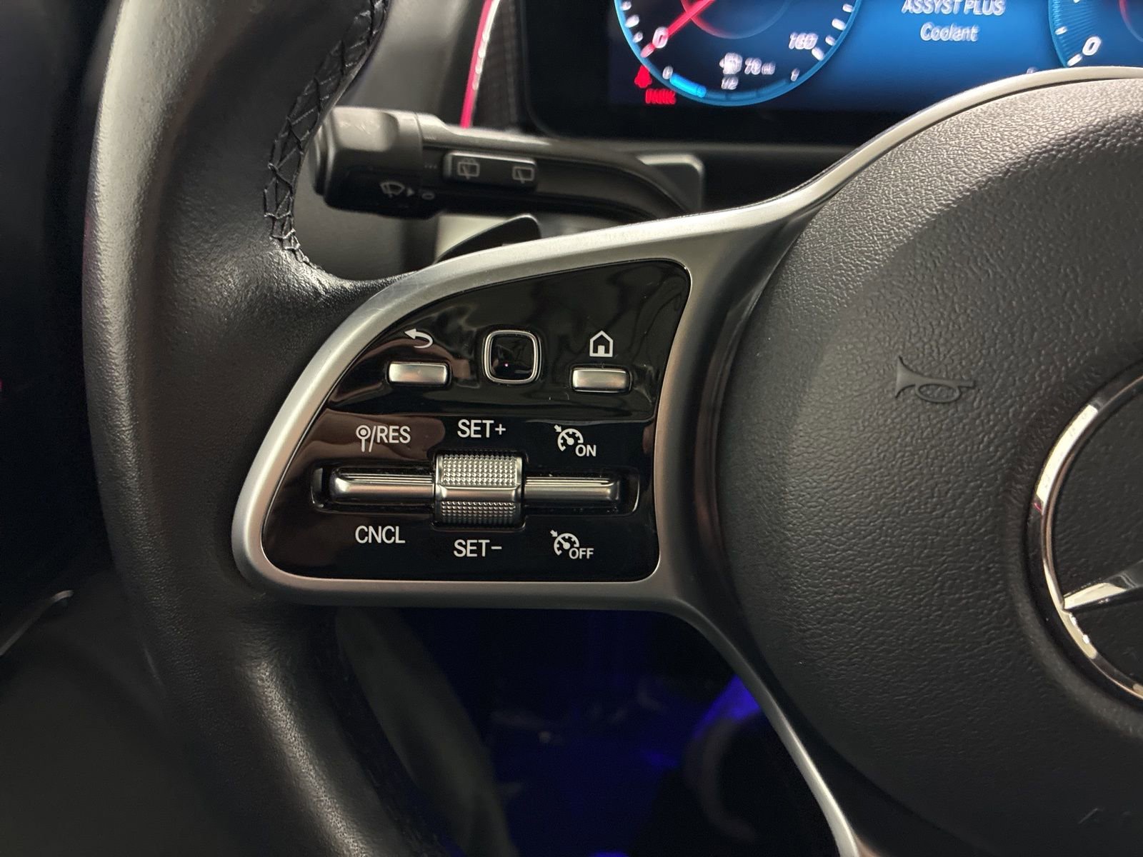 Used 2022 Mercedes-Benz GLB 250 4MATIC image 14