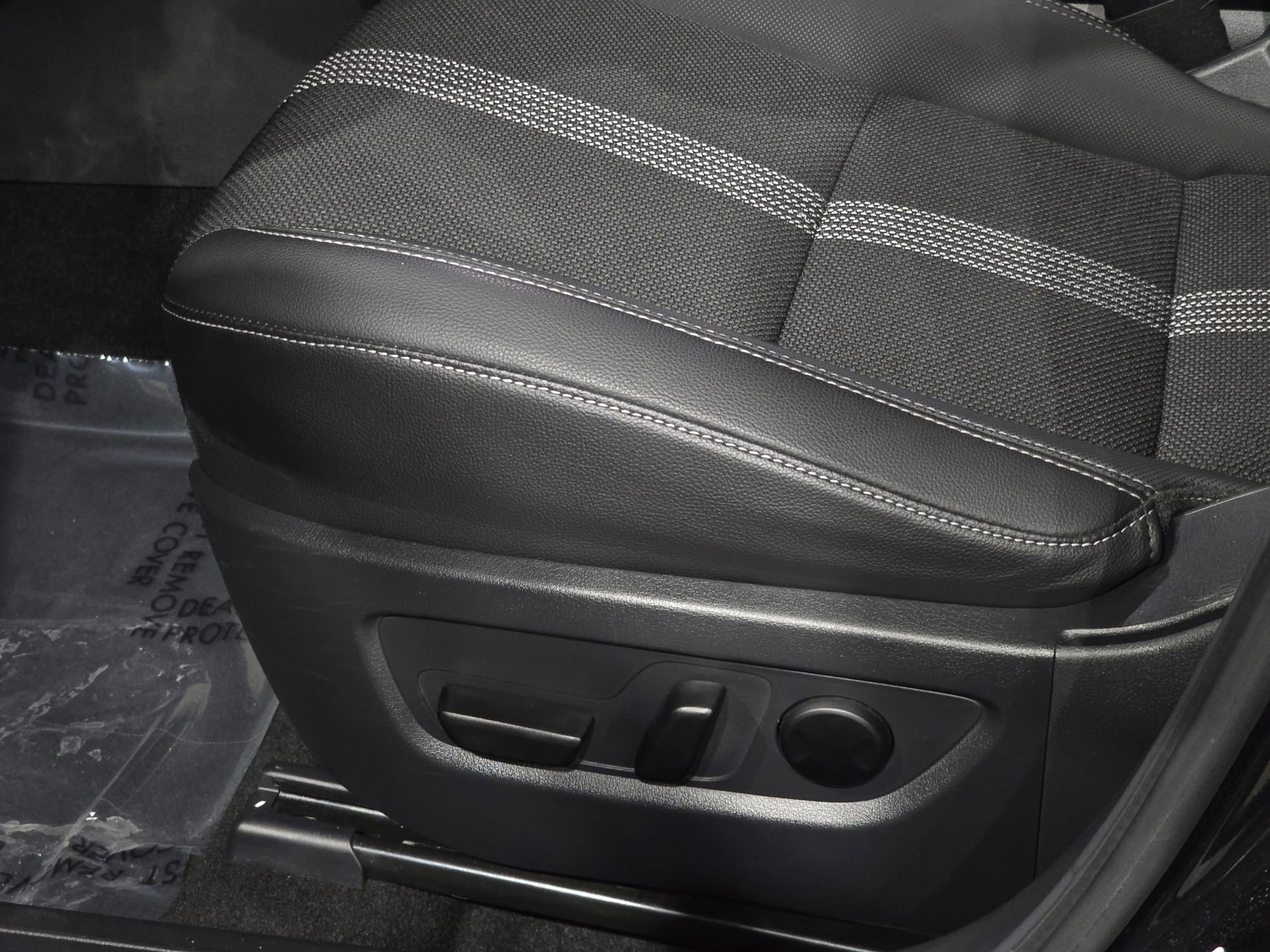 Used 2025 MAZDA CX-50 AWD 2.5 S w/ Preferred Package image 18