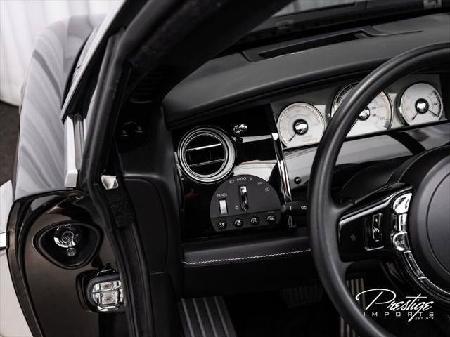 Used 2018 Rolls-Royce Dawn RWD image 36
