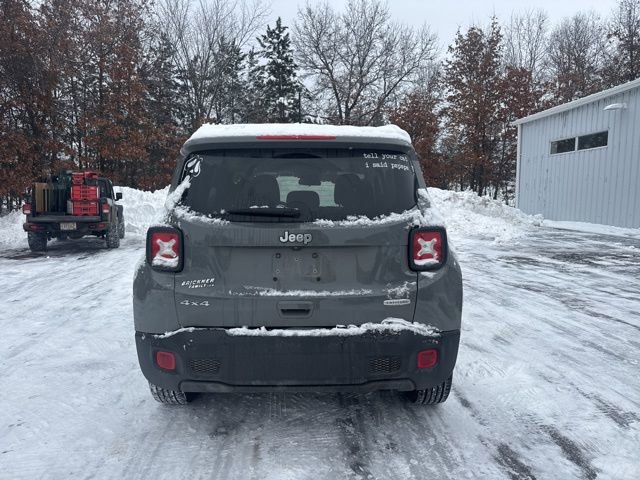 Used 2020 Jeep Renegade Latitude w/ Cold Weather Group image 13