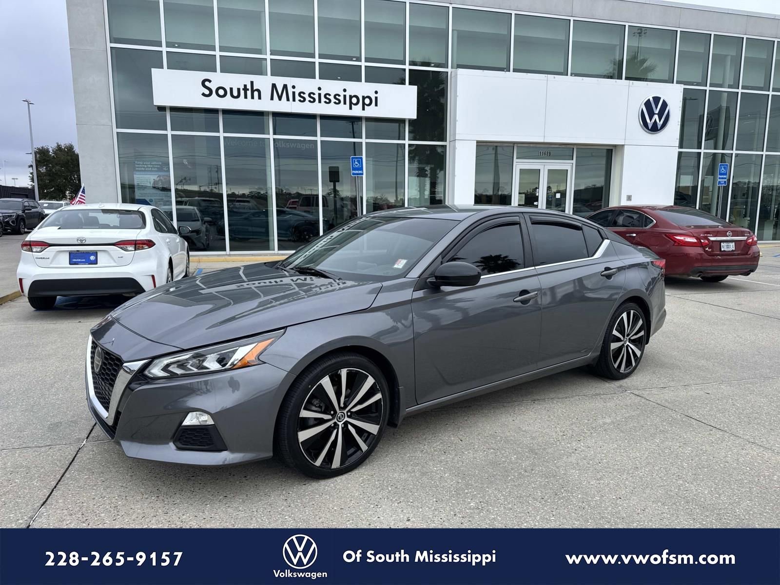 Used 2021 Nissan Altima 2.5 SR image 1