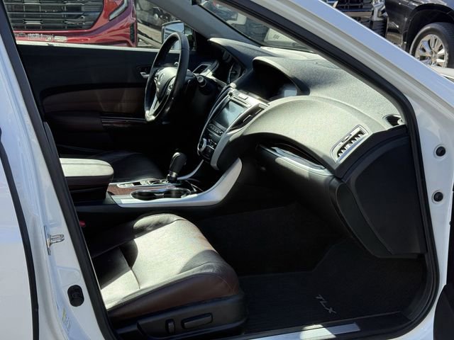 Used 2017 Acura TLX w/ Technology Package FWD image 17