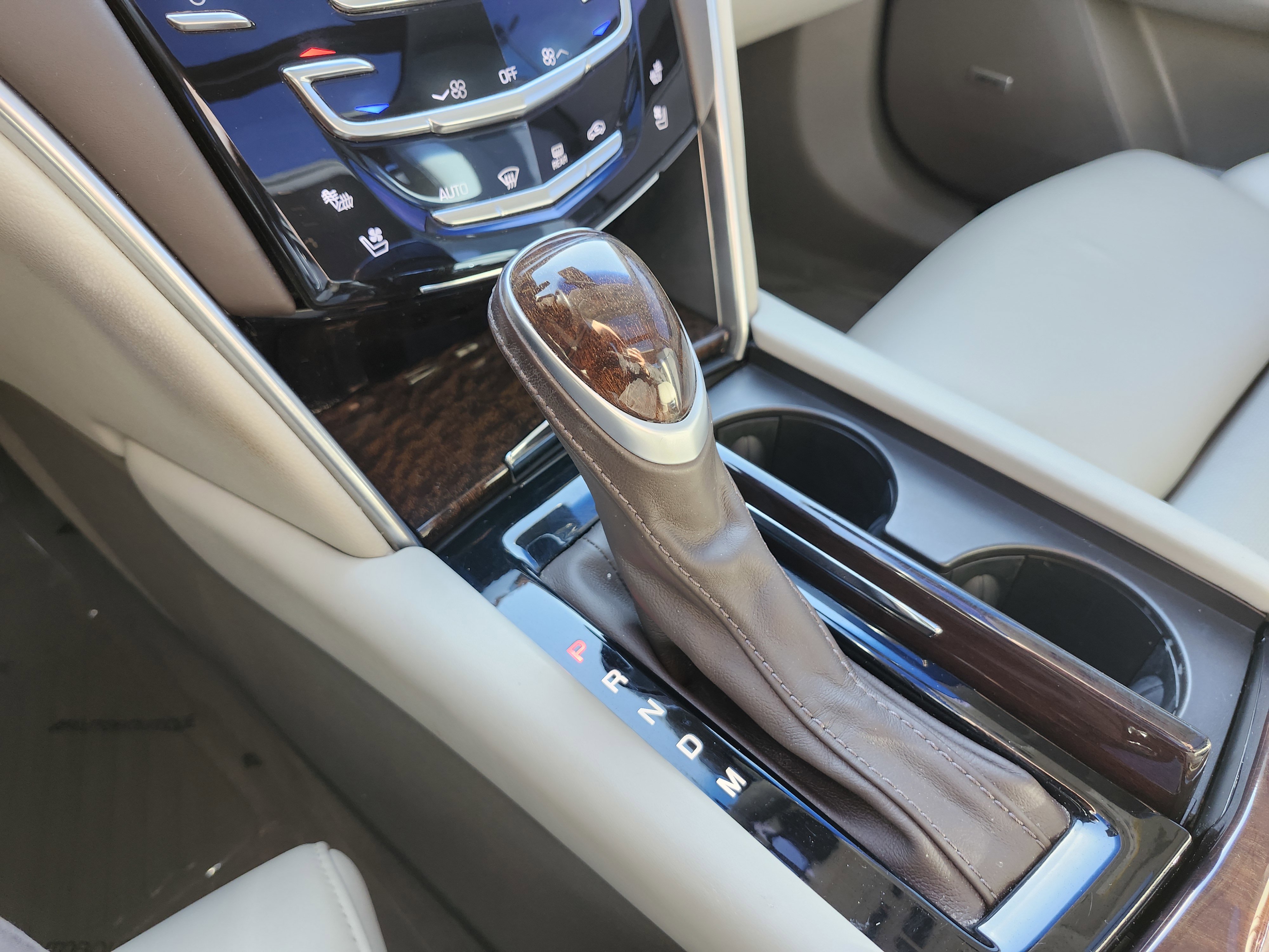 Used 2013 Cadillac XTS Platinum w/ Driver Assist Package image 35