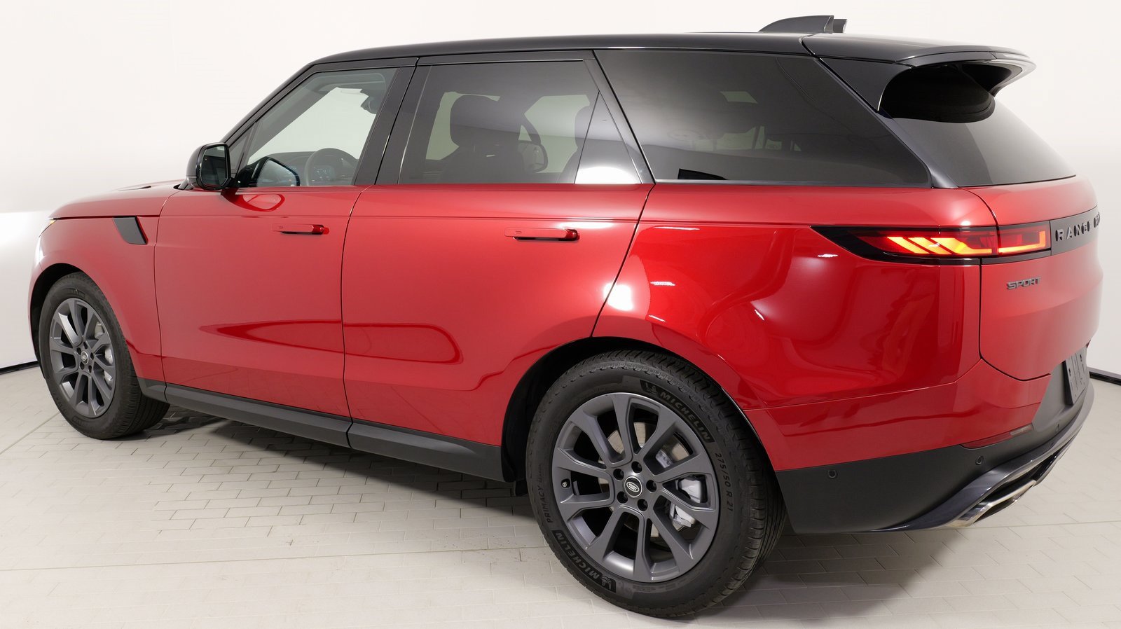 Used 2023 Land Rover Range Rover Sport SE AWD/4WD image 24