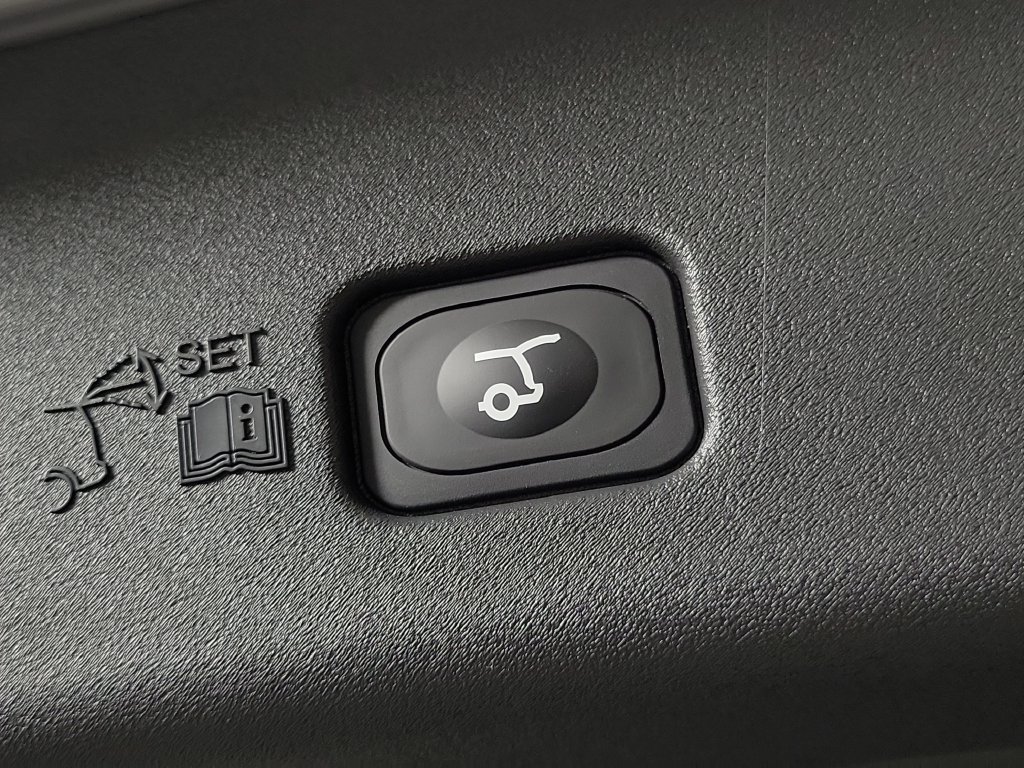 New 2026 Lincoln Nautilus Reserve AWD/4WD image 13