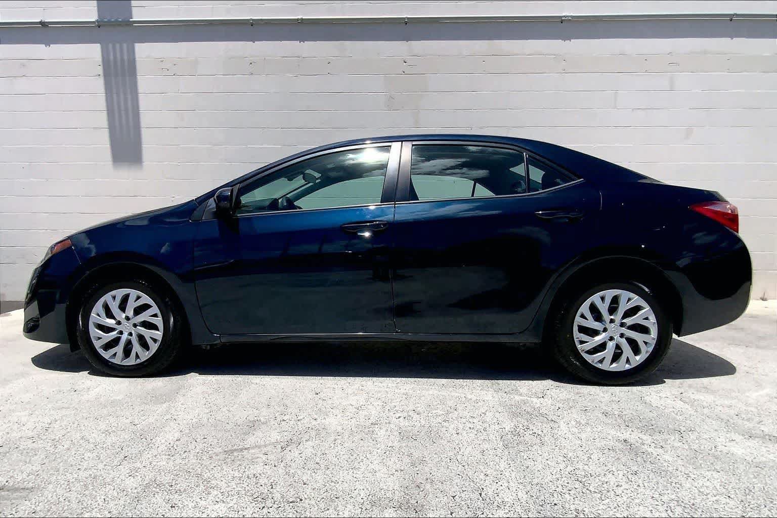 Used 2019 Toyota Corolla LE FWD image 3